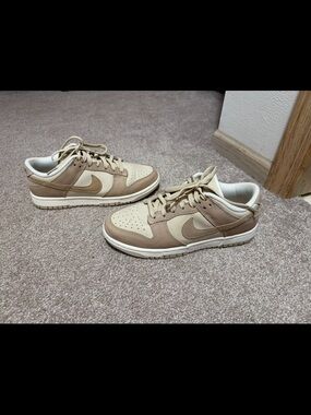 Nike Dunk Low SE "Sanddrift"